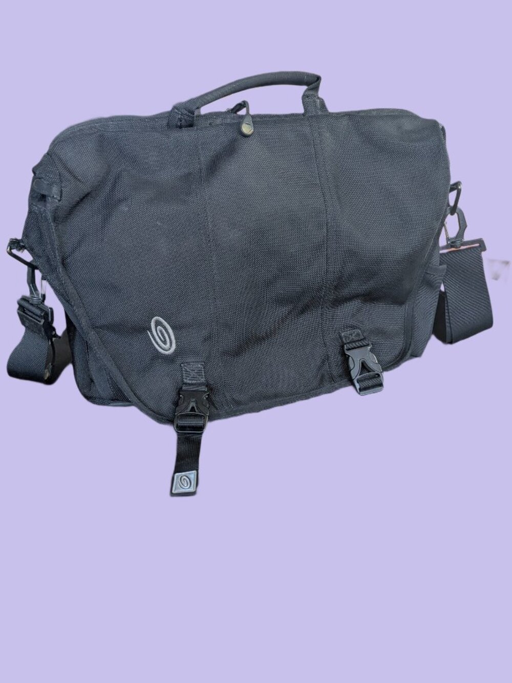 Timbuk2 Nylon Messenger bag with Detachable Shoulder Strap